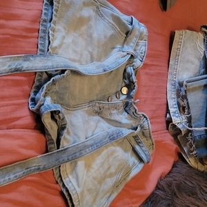 American Eagle mom short